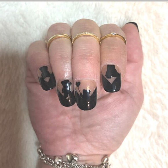Black tips on Nude with Cute bears - Press on nail set- Size 0-8, Short Round - Picture 3 of 7